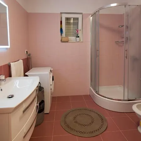 Apartment Fiorentini Ciovo With A Seaview And Outside Pool - 1 Trogir