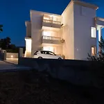 Brand New 3br With Rooftop Sea View & Pool Fiorentini Ciovo